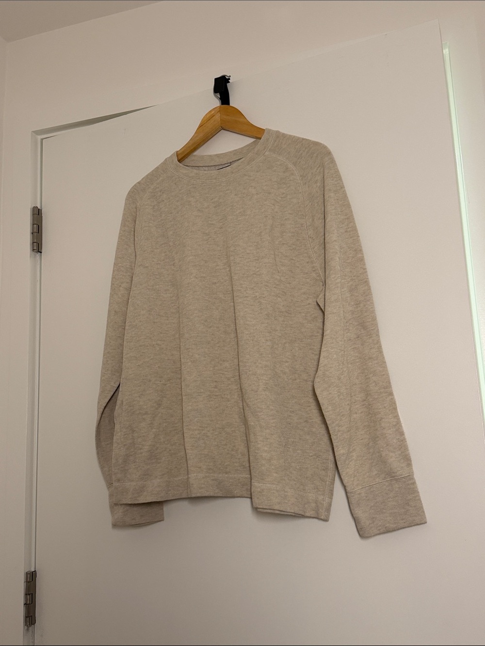 Banana Republic Men's Crewneck Sweater in Oatmeal Heather